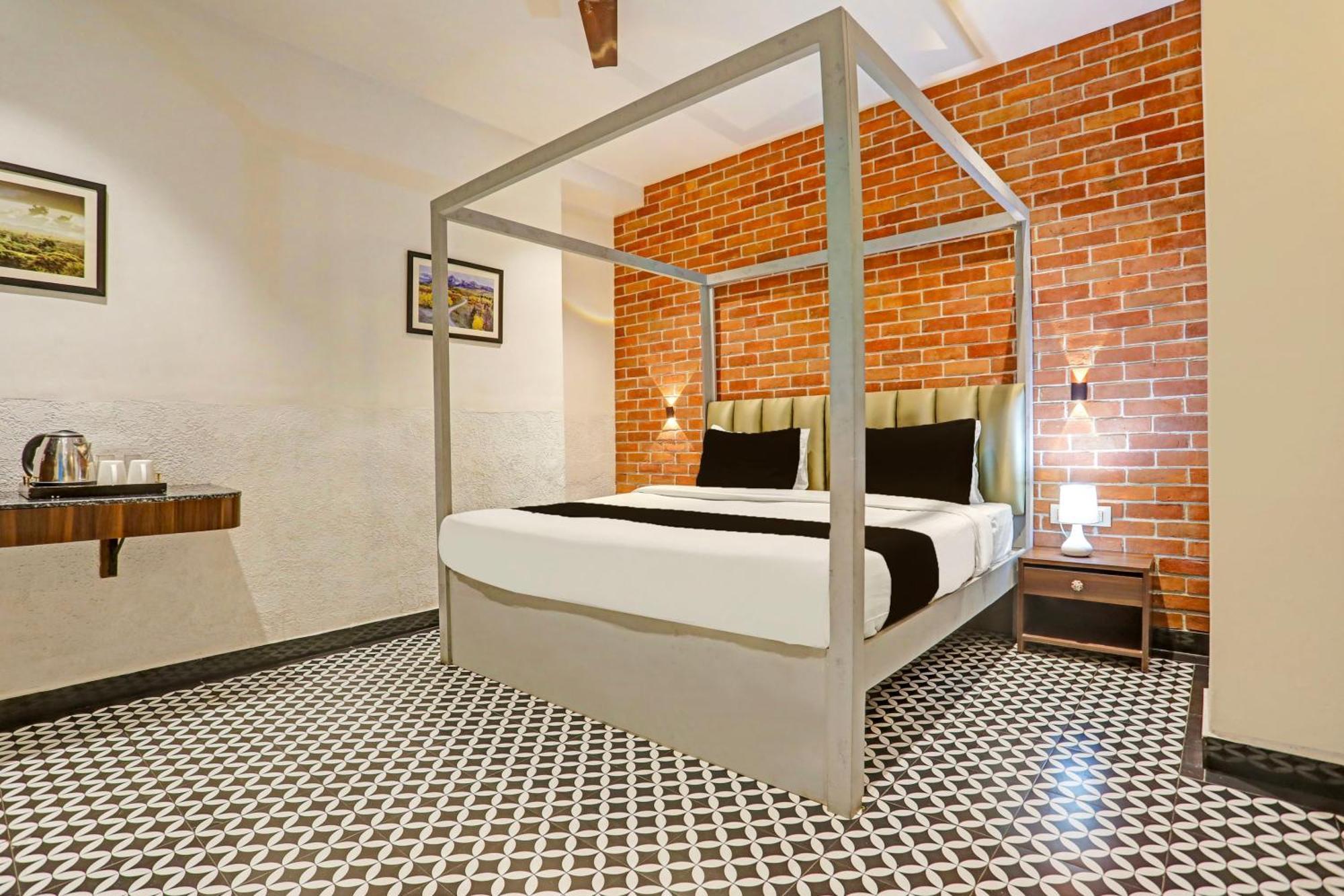 Super Townhouse Cantonment Varanasi Formerly Sarin Inn Exterior foto