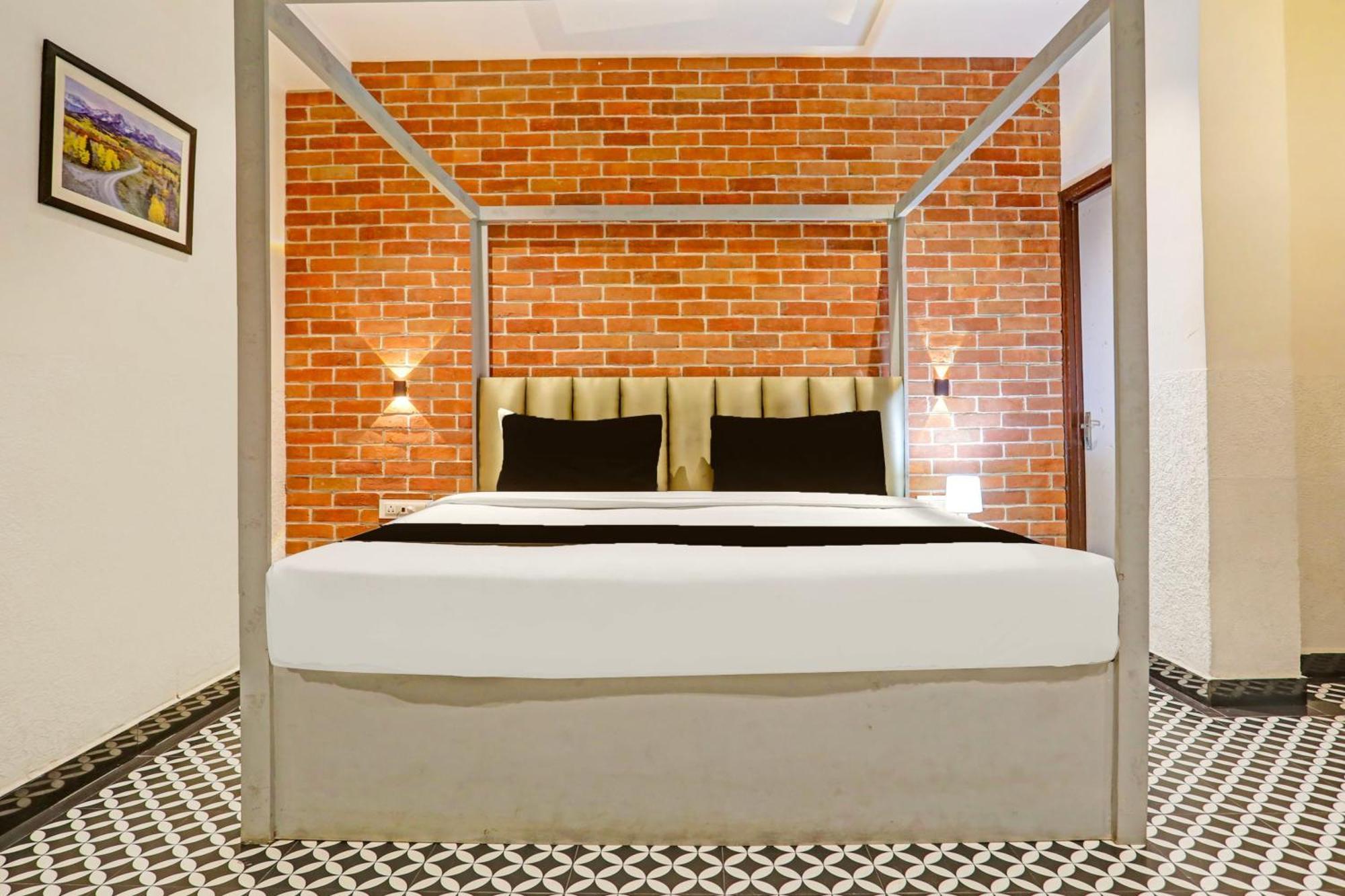Super Townhouse Cantonment Varanasi Formerly Sarin Inn Exterior foto