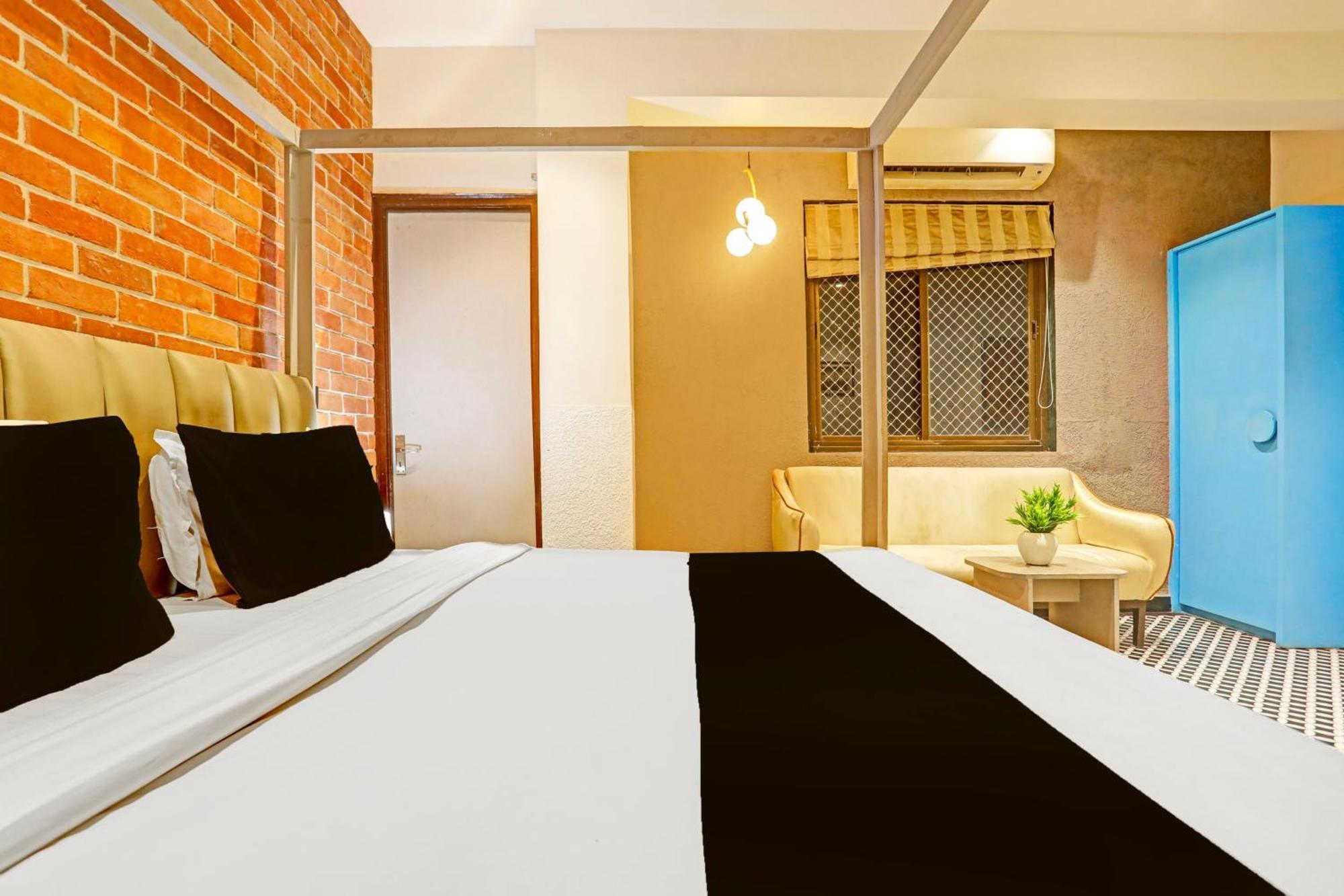 Super Townhouse Cantonment Varanasi Formerly Sarin Inn Exterior foto