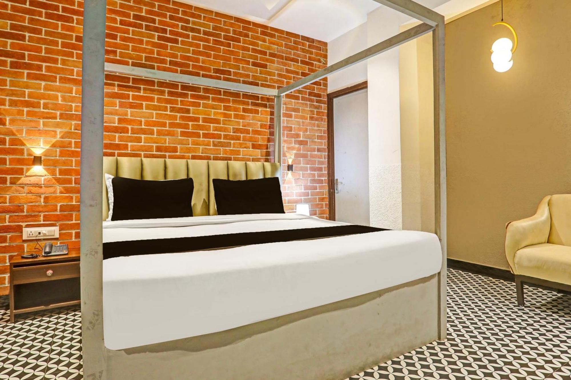 Super Townhouse Cantonment Varanasi Formerly Sarin Inn Exterior foto